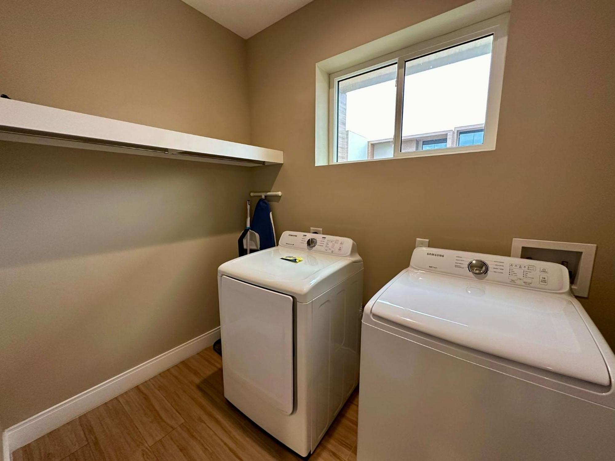 Luxury Home In Orlando With Private Hot Tub - 7 Min From Disney Parks - 3 Bedrooms And 4 Bathrooms! Exterior photo